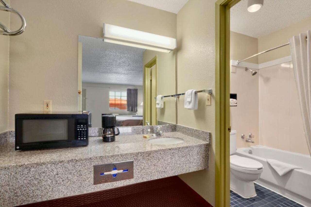 Motel Super 8 by Wyndham Monticello AR Esterno foto