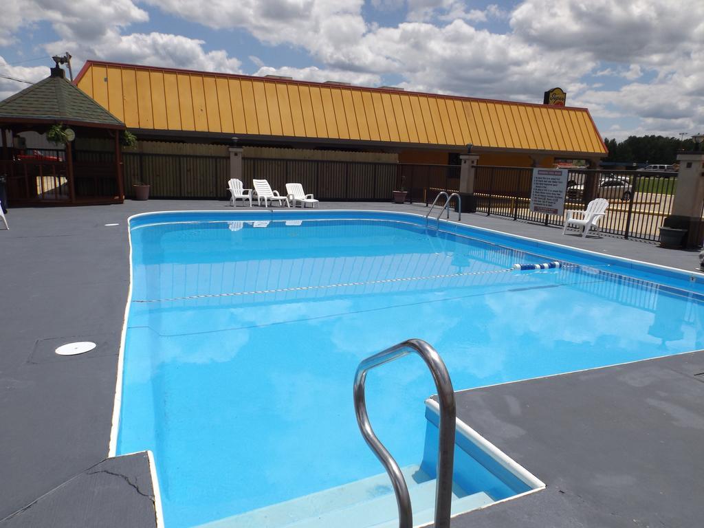 Motel Super 8 by Wyndham Monticello AR Esterno foto